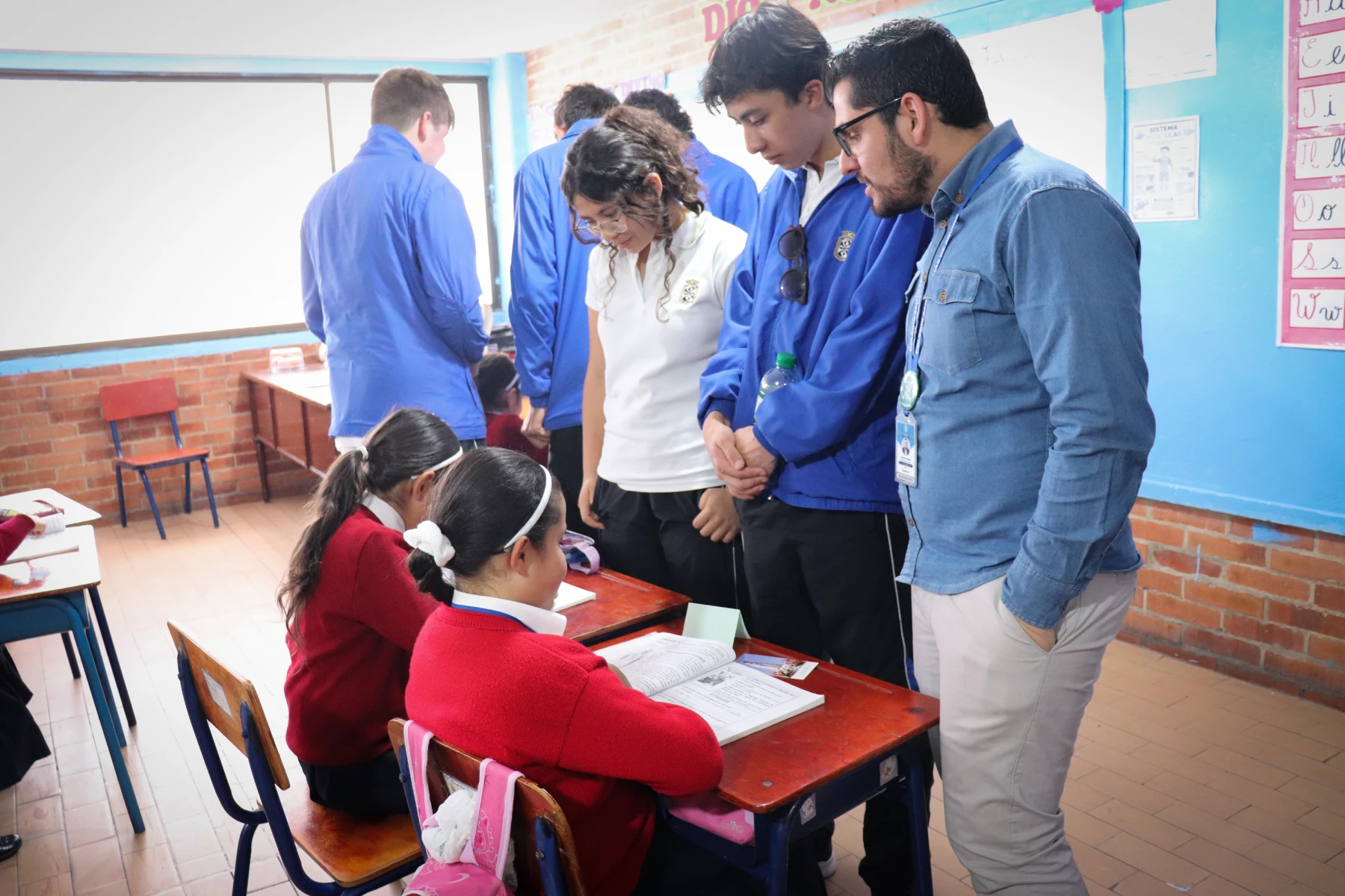 Estudiantes durante una experiencia CAS